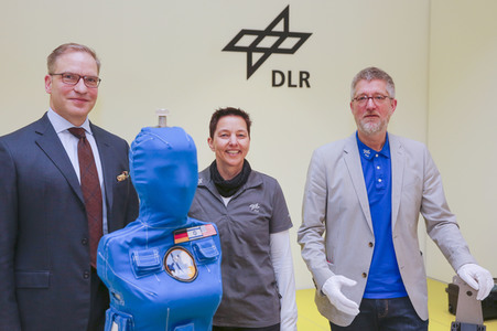 Pressekonferenz in Deutschen Zentrum für Luft-und Raumfahrt in Köln