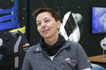 Pressekonferenz in Deutschen Zentrum für Luft-und Raumfahrt in Köln