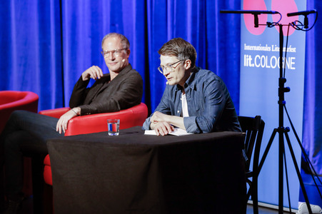 Maxim Leo und Jochen Gutsch auf der lit.Cologne 2023 in Köln