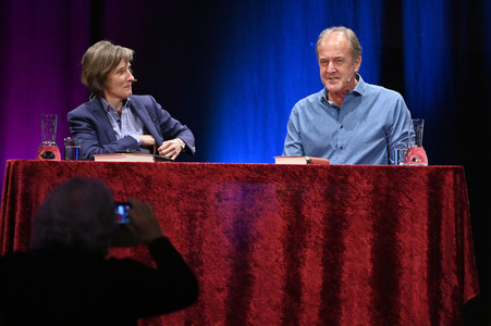 A.L. Kennedy und Anna Thalbach auf der lit.Cologne 2023 in Köln