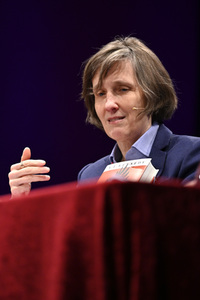 A.L. Kennedy und Anna Thalbach auf der lit.Cologne 2023 in Köln
