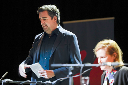 Bjarne Mädel, Fritzi Haberlandt und Bastian Pastewka auf der lit.Cologne 2023 in Köln
