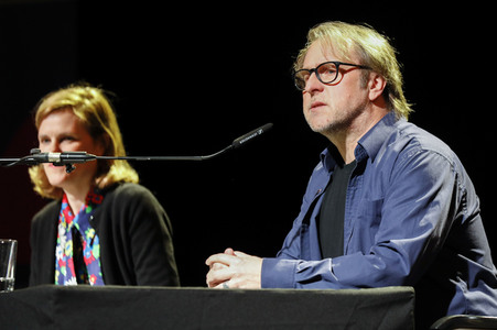 Bjarne Mädel, Fritzi Haberlandt und Bastian Pastewka auf der lit.Cologne 2023 in Köln