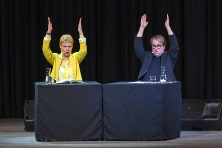 Cordula Stratmann und Bjarne Mädel auf der lit.Cologne 2023 in Köln