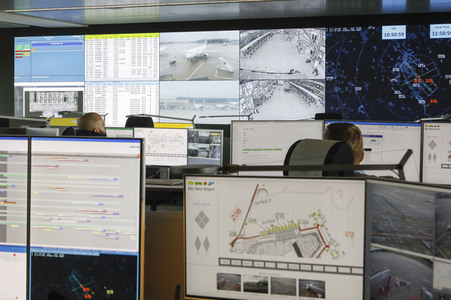 Präsentationstermin zum Airport Operations Control Center am Flughafen Köln/Bonn