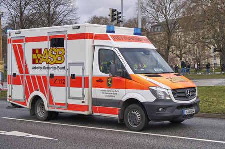 Symbolfoto Rettungswagen