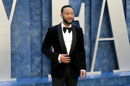 Vanity Fair Oscar Party 2023 in Beverly Hills