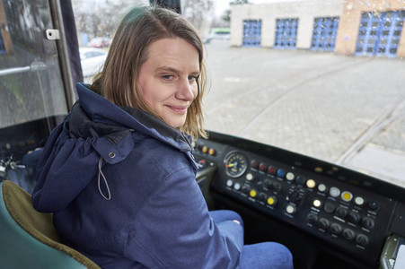 Julia Willie Hamburg bei der ÜSTRA in Hannover