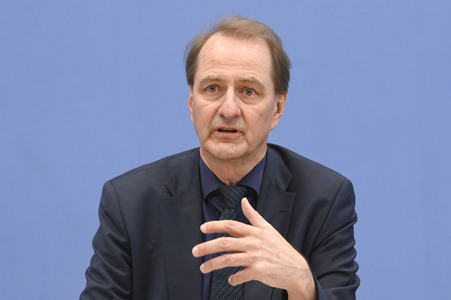 Bundespressekonferenz Prognose zur Treibhausgasbilanz 2022 in Berlin