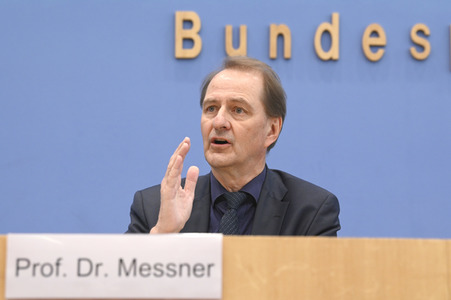 Bundespressekonferenz Prognose zur Treibhausgasbilanz 2022 in Berlin