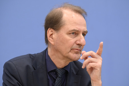 Bundespressekonferenz Prognose zur Treibhausgasbilanz 2022 in Berlin