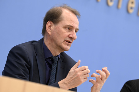 Bundespressekonferenz Prognose zur Treibhausgasbilanz 2022 in Berlin