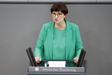 92. Sitzung des Deutschen Bundestages in Berlin