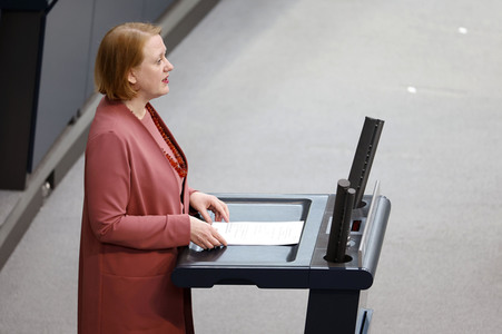 92. Sitzung des Deutschen Bundestages in Berlin
