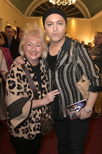 Theaterpremiere 'Biedermann und die Brandstifter' in Berlin