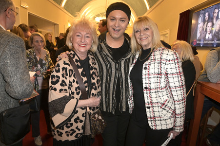 Theaterpremiere 'Biedermann und die Brandstifter' in Berlin