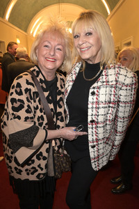 Theaterpremiere 'Biedermann und die Brandstifter' in Berlin