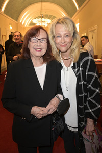 Theaterpremiere 'Biedermann und die Brandstifter' in Berlin