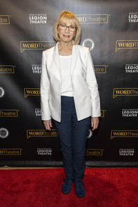 WordTheate-Präsentation 'An All-Star Celebrity and Literary Salute to Our Vets' in Los Angeles