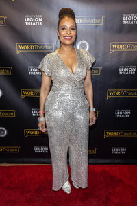 WordTheate-Präsentation 'An All-Star Celebrity and Literary Salute to Our Vets' in Los Angeles