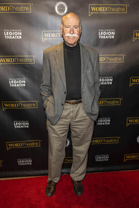 WordTheate-Präsentation 'An All-Star Celebrity and Literary Salute to Our Vets' in Los Angeles