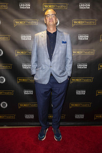 WordTheate-Präsentation 'An All-Star Celebrity and Literary Salute to Our Vets' in Los Angeles