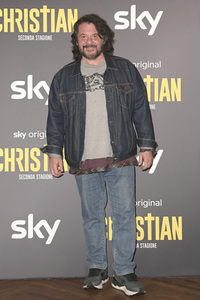 Season 2 Premiere 'Christian' in Rom