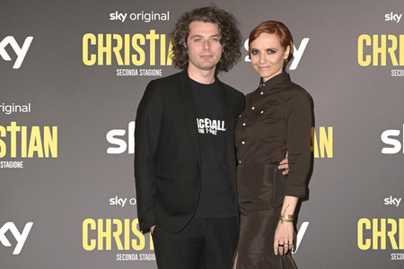 Season 2 Premiere 'Christian' in Rom