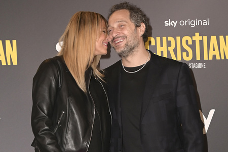 Season 2 Premiere 'Christian' in Rom