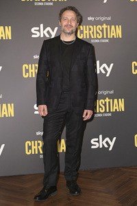 Season 2 Premiere 'Christian' in Rom