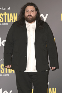 Season 2 Premiere 'Christian' in Rom