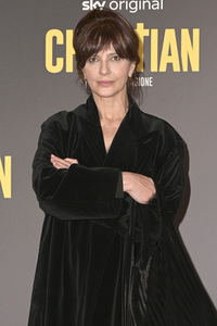 Season 2 Premiere 'Christian' in Rom