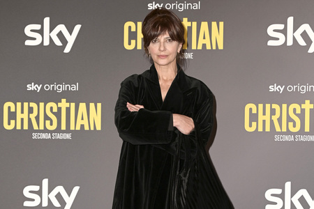 Season 2 Premiere 'Christian' in Rom