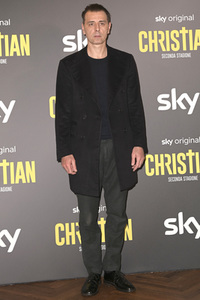 Season 2 Premiere 'Christian' in Rom