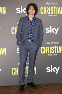 Season 2 Premiere 'Christian' in Rom