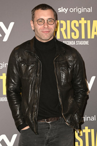 Season 2 Premiere 'Christian' in Rom