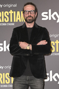 Season 2 Premiere 'Christian' in Rom
