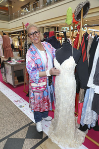 Charity-Flohmarkt zugunsten der Tribute to Bambi Stiftung in Hamburg