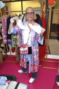 Charity-Flohmarkt zugunsten der Tribute to Bambi Stiftung in Hamburg