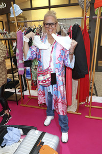 Charity-Flohmarkt zugunsten der Tribute to Bambi Stiftung in Hamburg