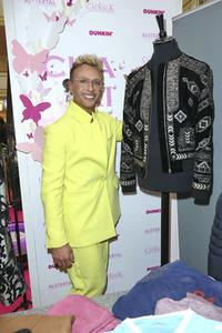 Charity-Flohmarkt zugunsten der Tribute to Bambi Stiftung in Hamburg
