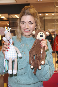 Charity-Flohmarkt zugunsten der Tribute to Bambi Stiftung in Hamburg