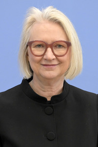 Bundespressekonferenz Vorstellung der aktualisierten Konjunkturprognose 2023/24 in Berlin
