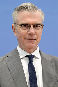 Bundespressekonferenz Vorstellung der aktualisierten Konjunkturprognose 2023/24 in Berlin