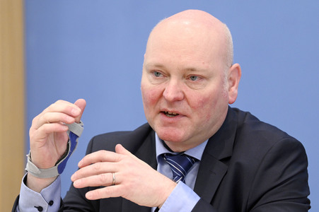 Bundespressekonferenz Vorstellung der aktualisierten Konjunkturprognose 2023/24 in Berlin