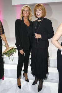 Gloria - Deutscher Kosmetikpreis 2023 in Düsseldorf