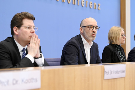 Bundespressekonferenz Gemeinschaftsdiagnose der Wirtschaftsforschungsinstitute Frühjahr 2023 in Berlin