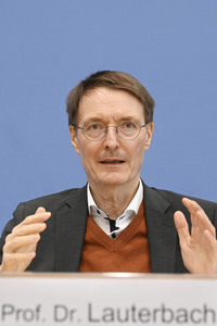 Bundespressekonferenz Bekämpfung von Arzneimittel-Lieferengpässen in Berlin
