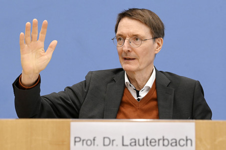 Bundespressekonferenz Bekämpfung von Arzneimittel-Lieferengpässen in Berlin