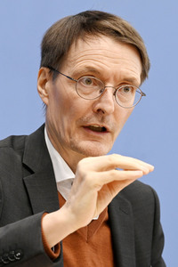 Bundespressekonferenz Bekämpfung von Arzneimittel-Lieferengpässen in Berlin